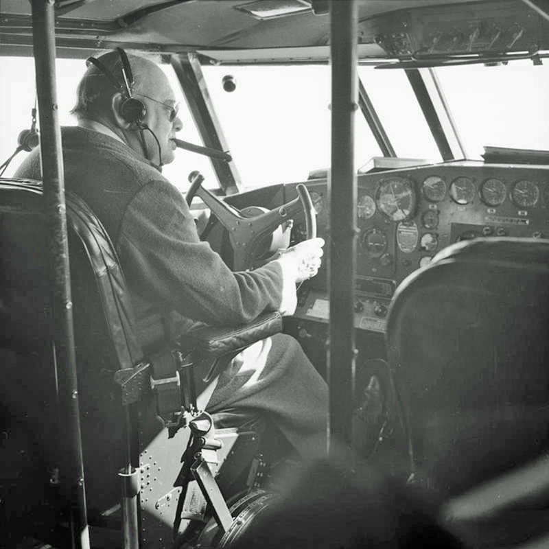 Jan 16 1942 WinstonChurchill in Boeing 314 Captain Seat Wikimedia Imperial War Museums