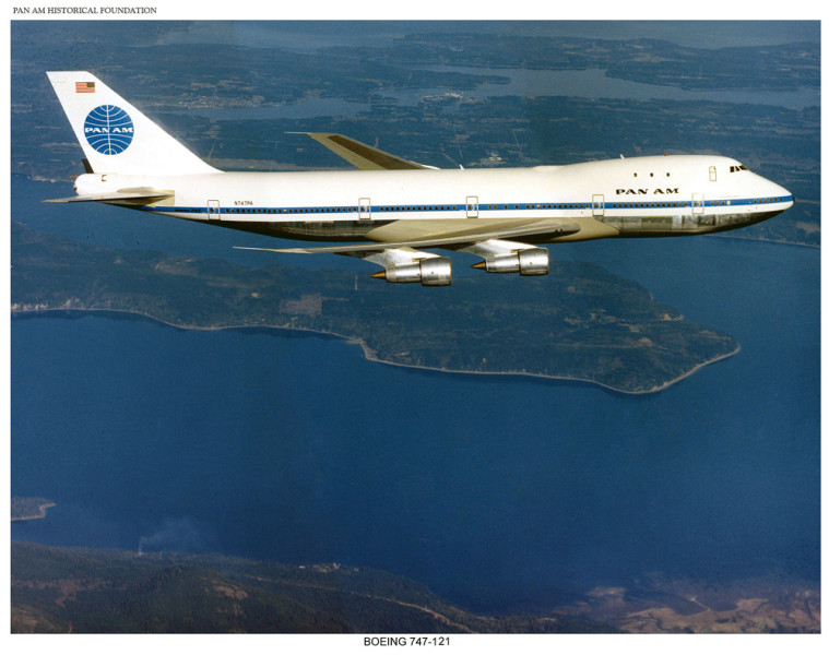 Pan Am Boeing 747 in flight, color photo